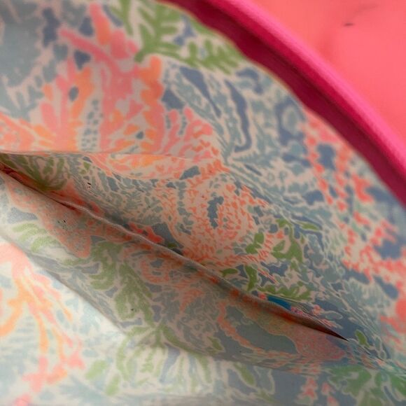 Lilly Pulitzer X Large Beach Bag & Pouch Rubber Pink gold trim robe straps - Picture 15 of 16